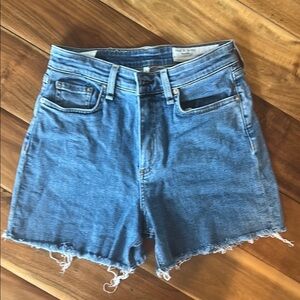 Denim Shorts Rag & Bone Sz 25. Excellent used condition!!! Not a flaw!!
